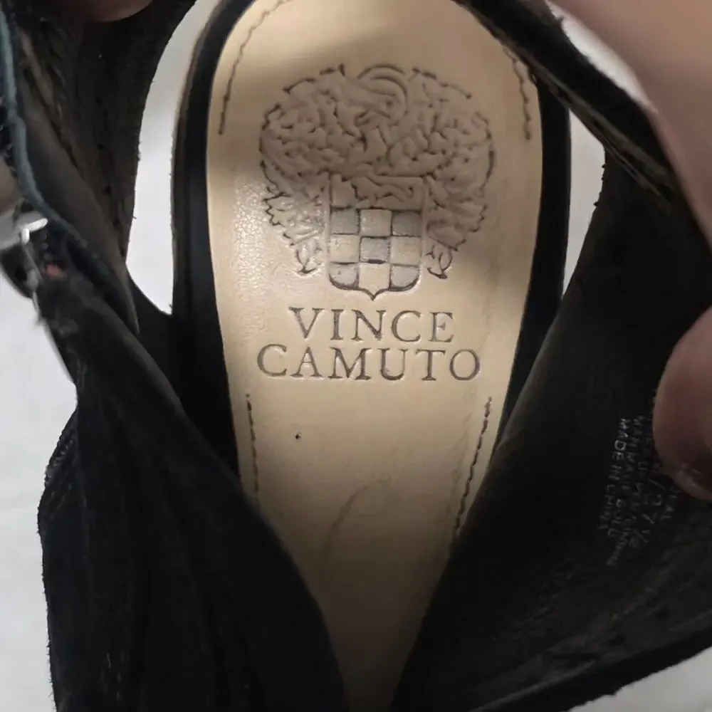 Vince Camuto Koral Black Suede Peep Toe Booties Block Heel Size 7.5